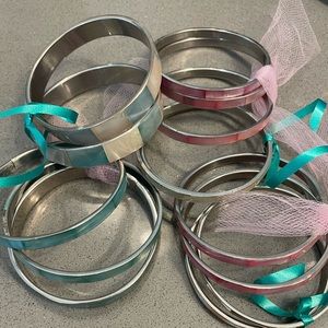 Set of 12 Mother of Pearl bracelets bangels silver accent blue aqua pink white